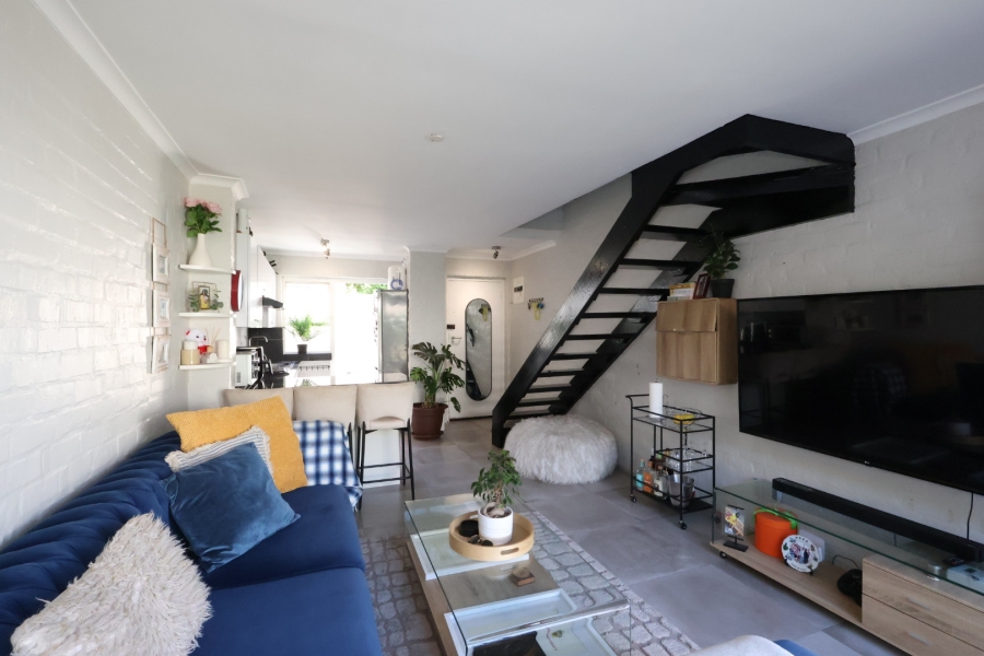 To Let 2 Bedroom Property for Rent in Table View Western Cape